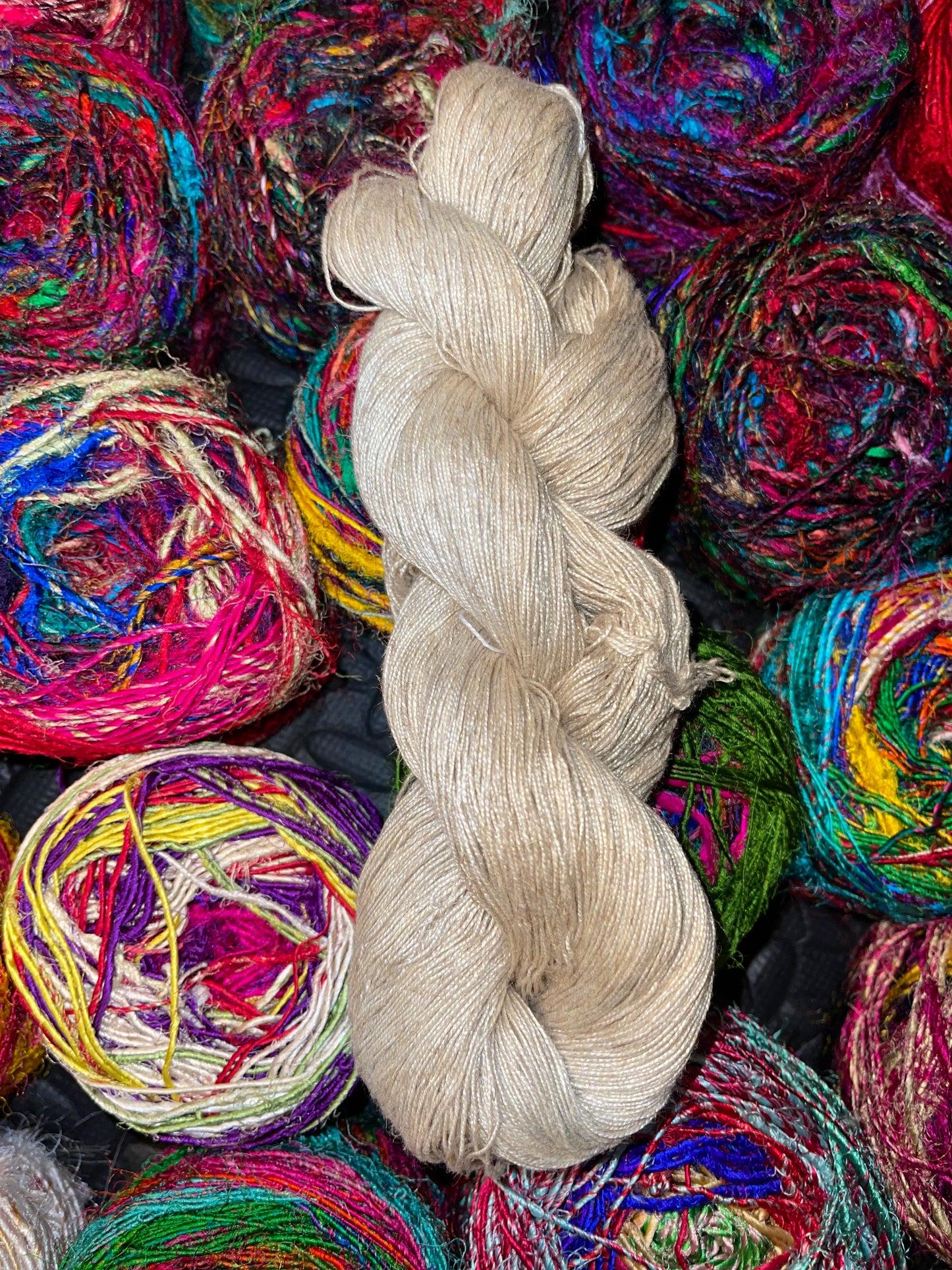 NEW Linen & Dandelion Fiber 300yds 6/2