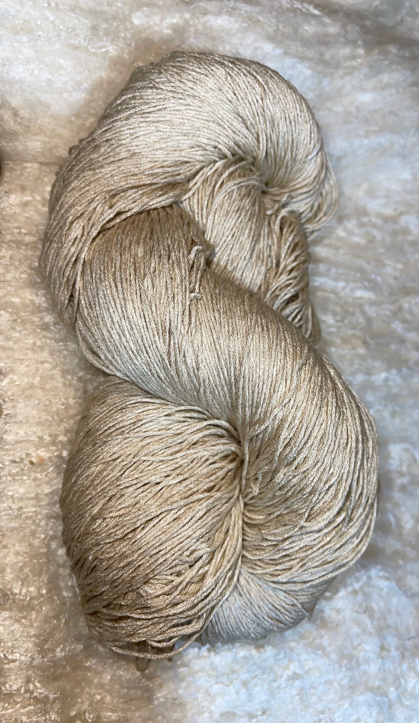 100% TUSSAH SILK 500yds FINGERING