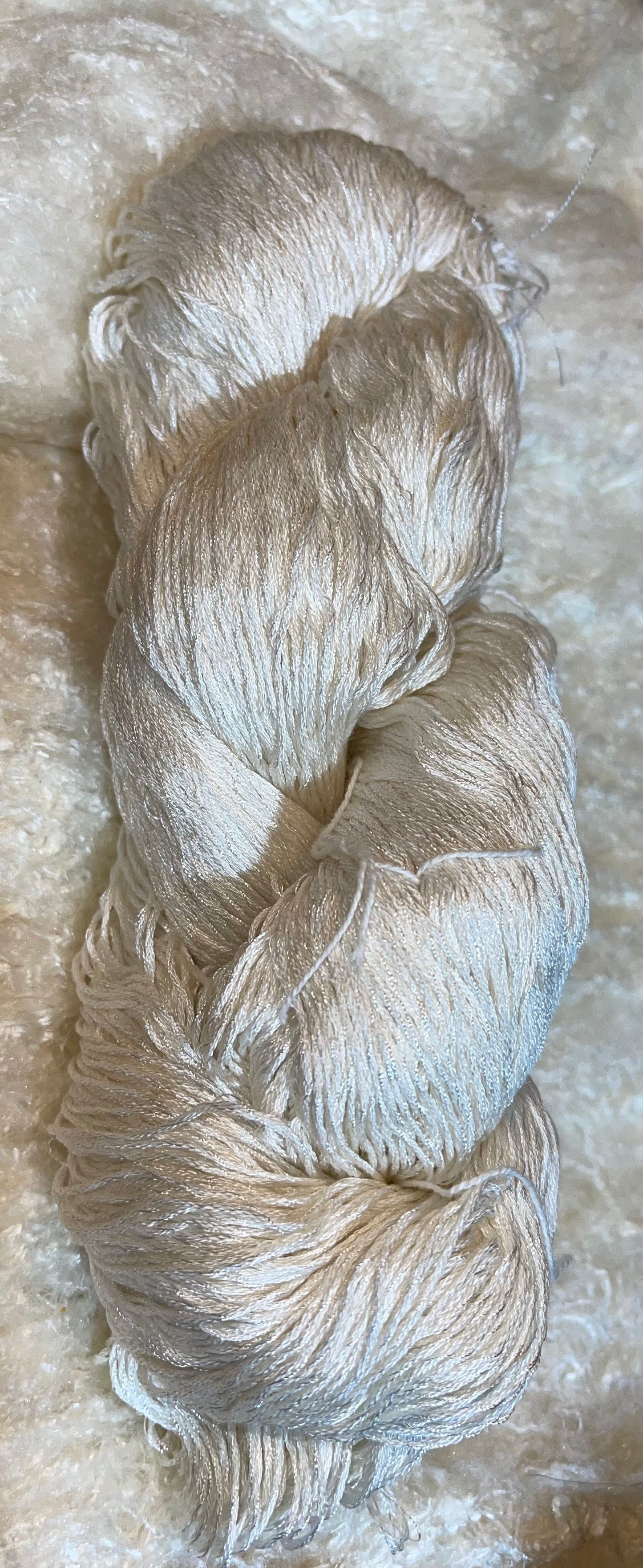 100% TUSSAH SILK 500yds FINGERING