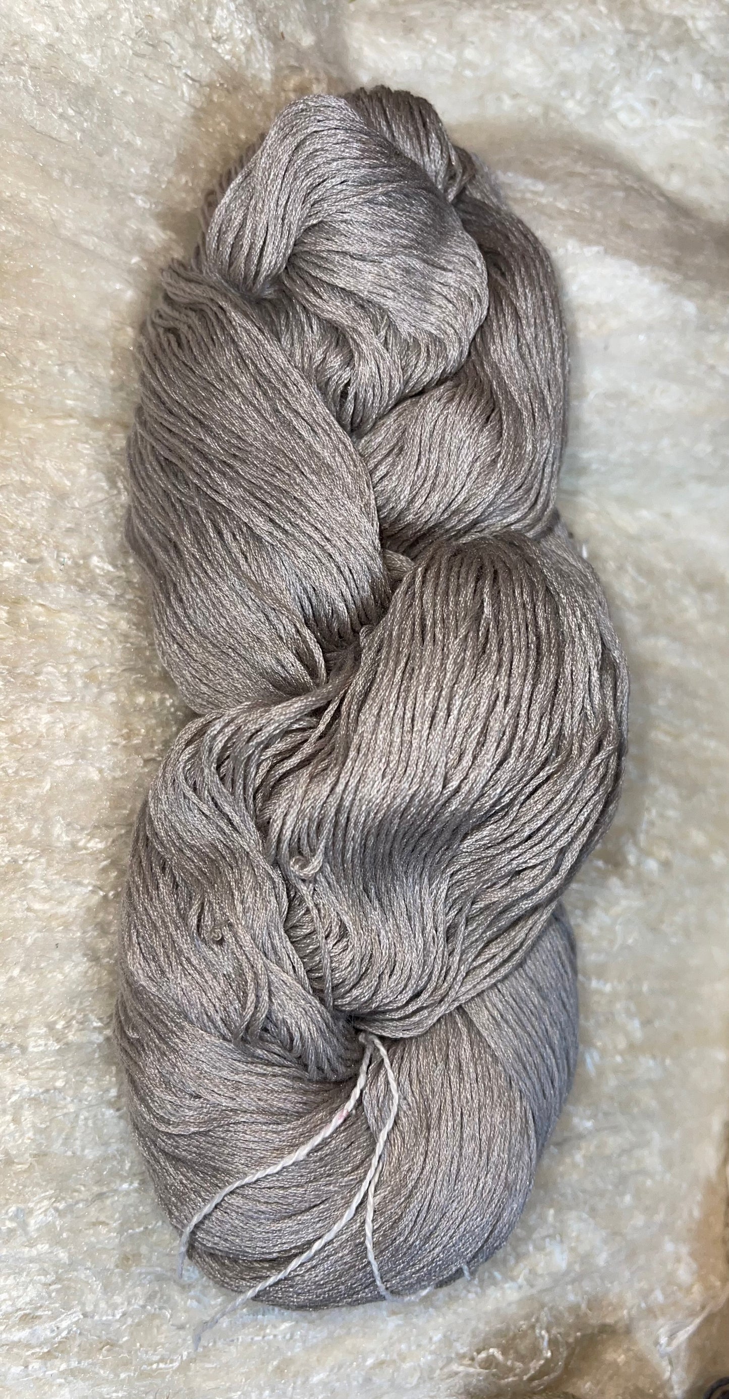 100% TUSSAH SILK 500yds FINGERING