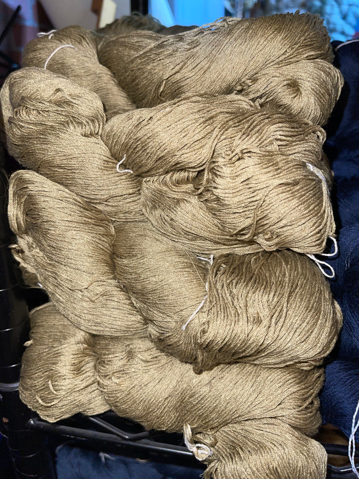 70% Mulberry SILK 30% MERINO 450yds Fingering